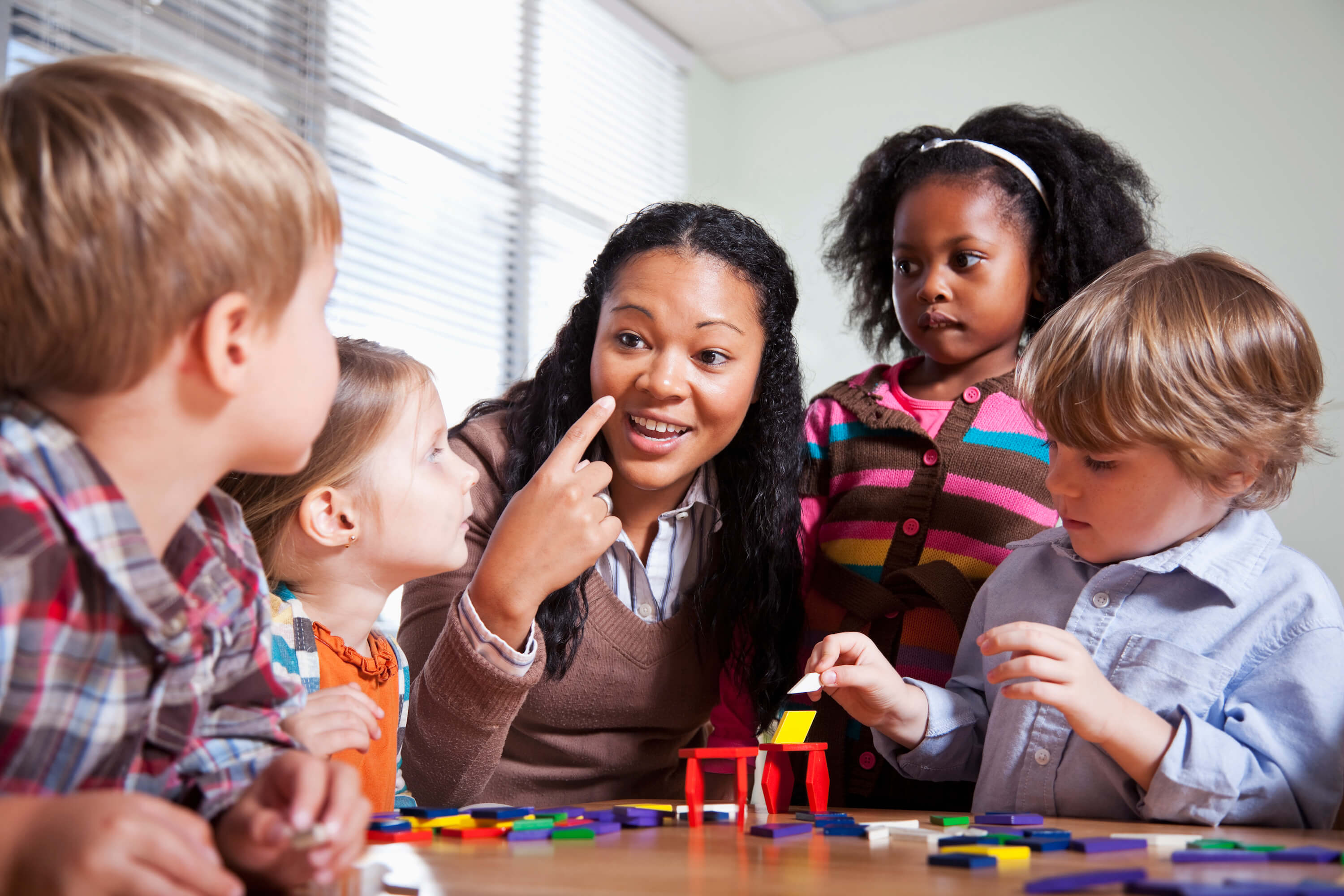 Студент дошкольник. Moral Education. Children from different Countries. Kids talking in the class.